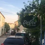 מלון Defne Ev